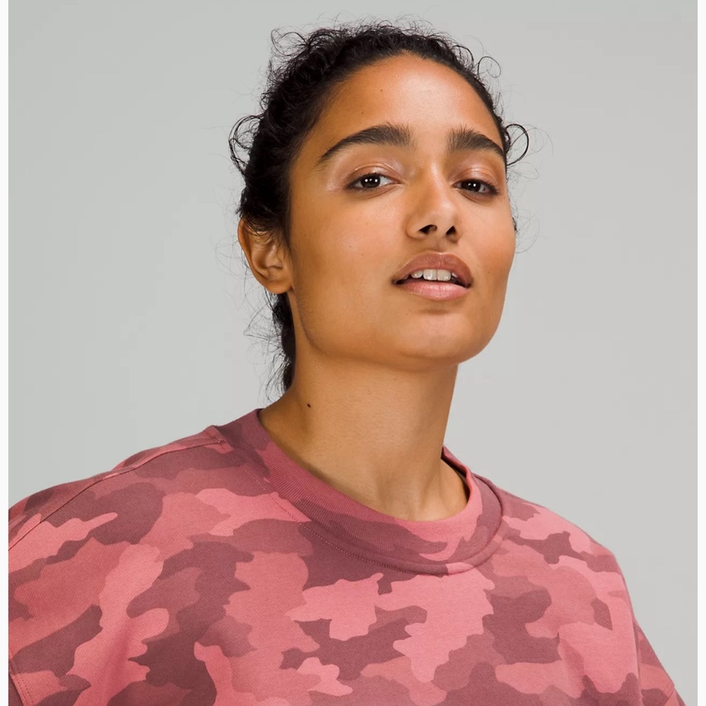 Lululemon Perfectly Oversized Crew Pink Camo- NWT - Picture 3 of 6